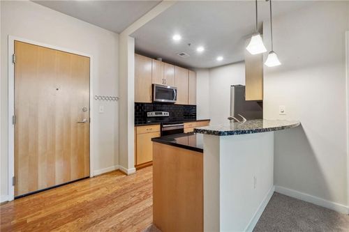 unit-1715-400 W Peachtree St Nw, Atlanta, GA, 30308-3550 | Card Image