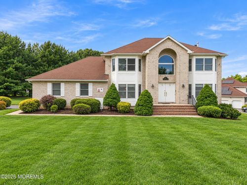 1 Launcelot Ln, Monroe, NJ, 08831-8664 | Card Image