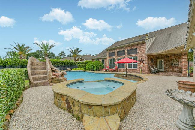 Party size hot tub | Image 44
