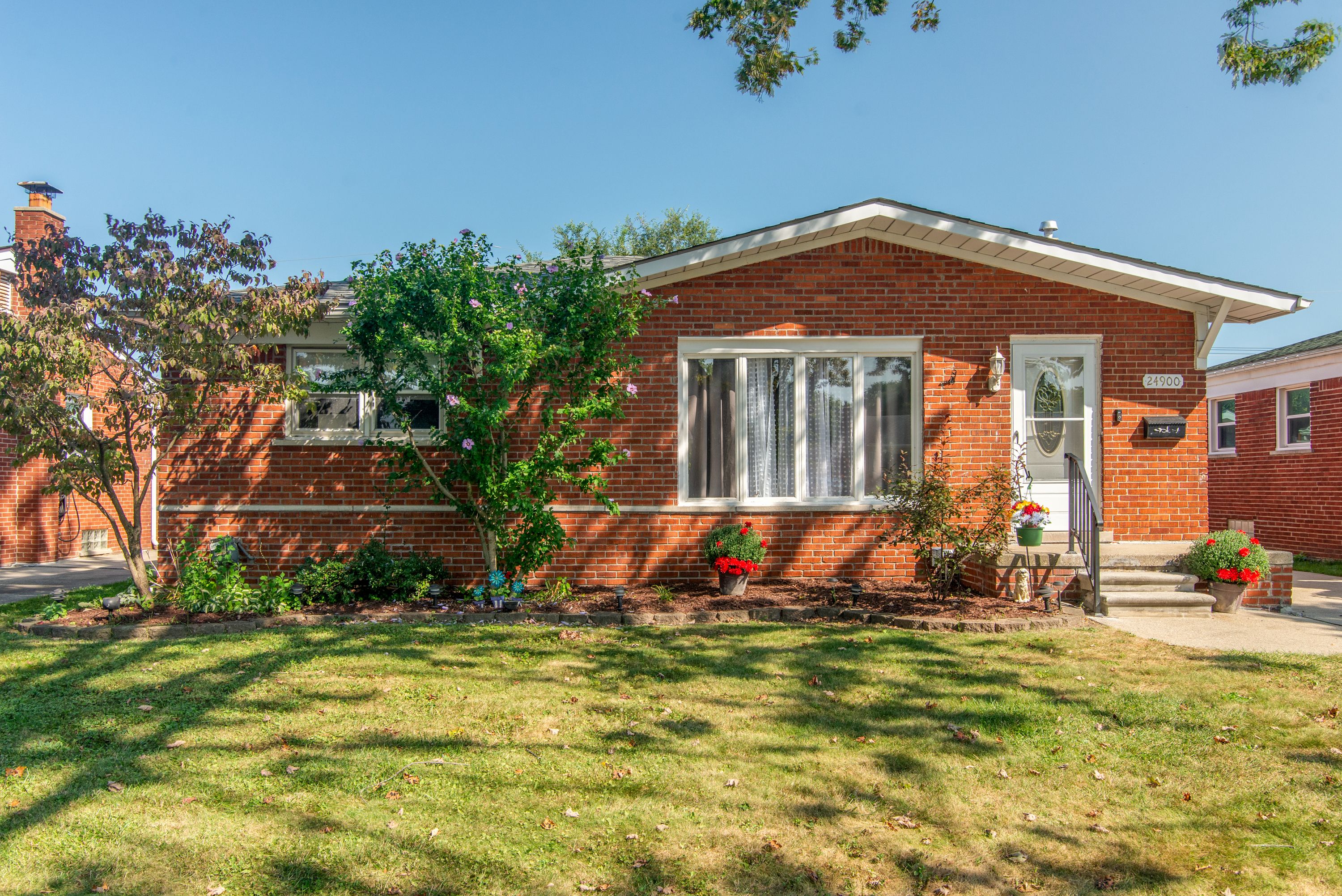 Cubberness St, Saint Clair Shores, MI 48080