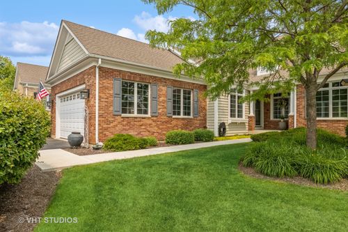 4224 Weatherstone Rd, Crystal Lake, IL, 60014-4521 | Card Image