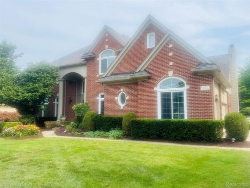 171 Millstone Dr, Troy, MI, 48084-1738 | Card Image