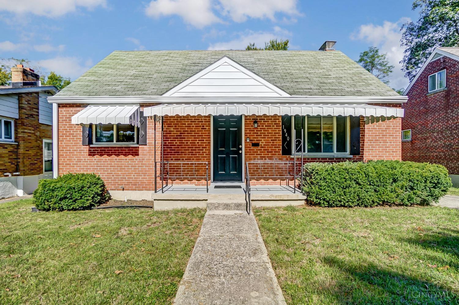 Knollridge Ln, Cincinnati, OH 45231