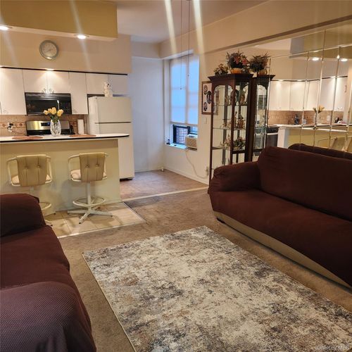 apt-d203-160-15 Powells Cove Blvd, Beechhurst, NY, 11357-1310 | Card Image