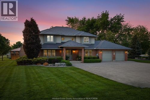 11108 11th Concession Rd, Essex, ON, N0R1J0 | Card Image