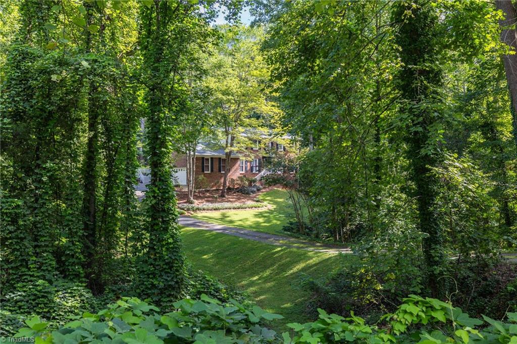 Rivendell Rd, Kernersville, NC 27284