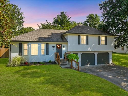 509 Santa Fe Dr, Gower, MO, 64454-9192 | Card Image