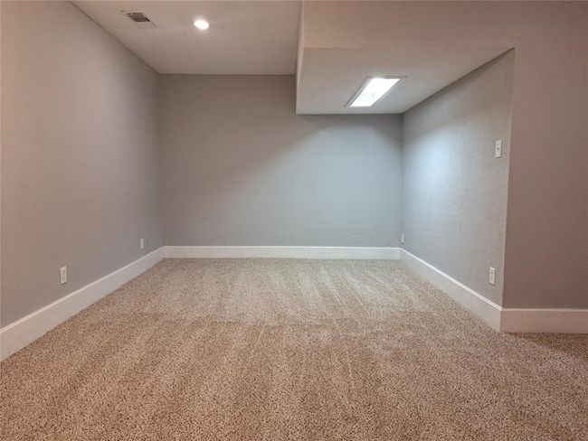 Converted garage | Image 28
