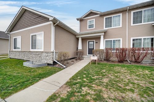 1162 Se Williams Ct, Waukee, IA, 50263-8416 | Card Image