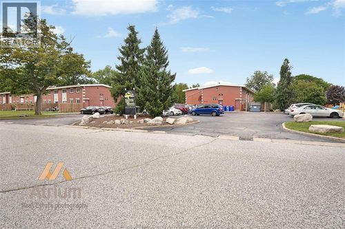 22-1990 Columbia Crt, Windsor, ON, N9E1B1 | Card Image