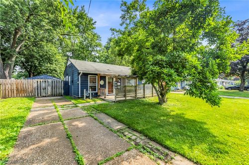 280 Kempton Dr, Berea, OH, 44017-2317 | Card Image