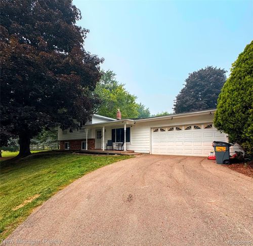 12335 Erika St, Hartland, MI, 48353-3019 | Card Image