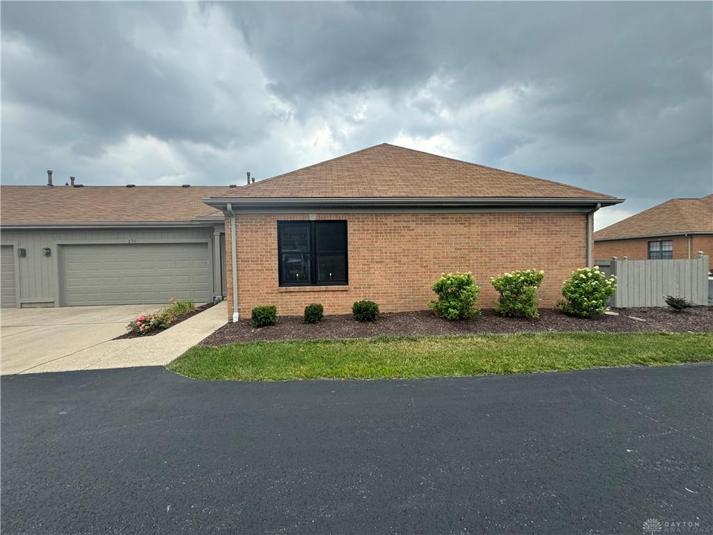 Allister Cir, Miamisburg, OH 45342