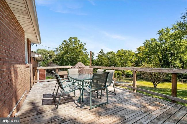 657 W Fairmount St, House other with 3 bedrooms, 2 bathrooms and null parking in COOPERSBURG PA | Image 7