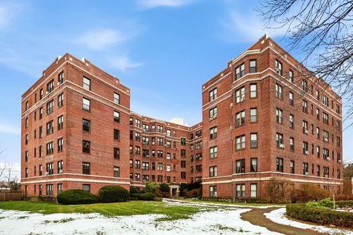 1m-11 Alden Rd, Larchmont, NY, 10538-3207 | Card Image