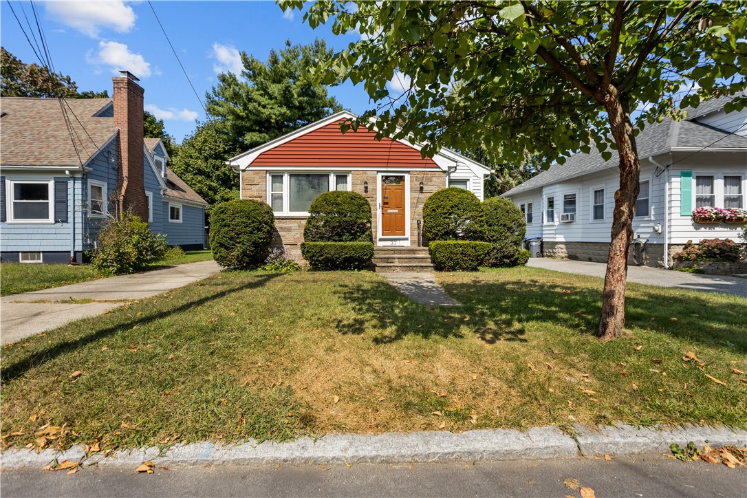 Homefield Ave, Providence, RI 02908