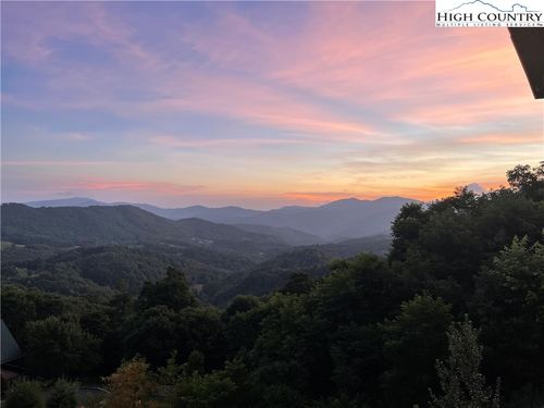 11 Wildflower Ln, Newland, NC, 28657-7367 | Card Image