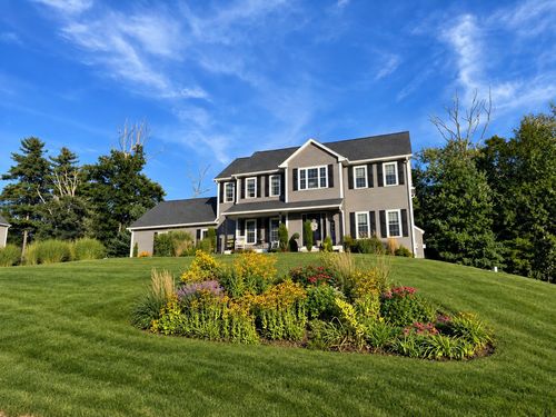 4 Meredith Way, Sturbridge, MA, 01518-0197 | Card Image