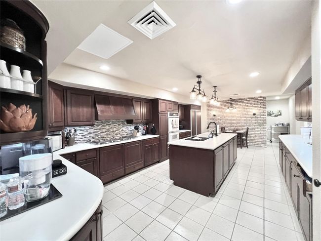 Kitchen | Image 18