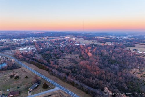 12 E 151st Pl S, Coweta, OK, 74429 | Card Image