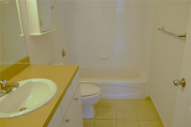 APT-812 - 1250 S Miami Ave, Condo with 1 bedrooms, 2 bathrooms and null parking in Miami FL | Image 34