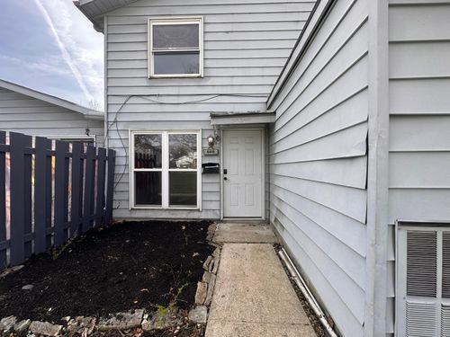 e-660 Cherry Hollow Road, Columbus, OH, 43228 | Card Image
