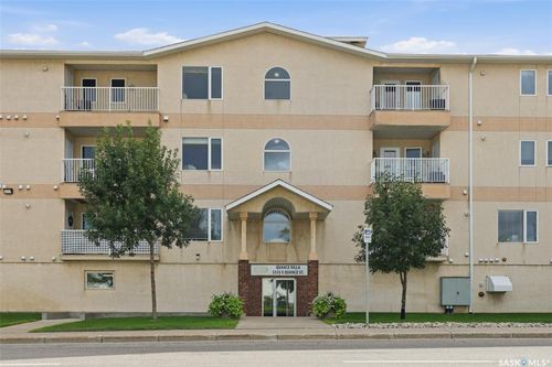 301-3335 Quance St E, Regina, SK, S4V3G4 | Card Image