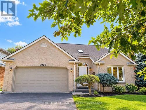 1023 Aurora Crt, London, ON, N6G4N6 | Card Image