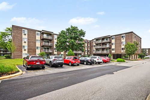 317-1311 S Finley Rd, Lombard, IL, 60148-4356 | Card Image
