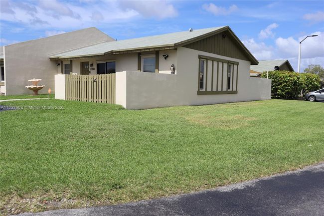11900 - 11900 Sw 110th Street Cir E, Home with 3 bedrooms, 1 bathrooms and null parking in Miami FL | Image 4