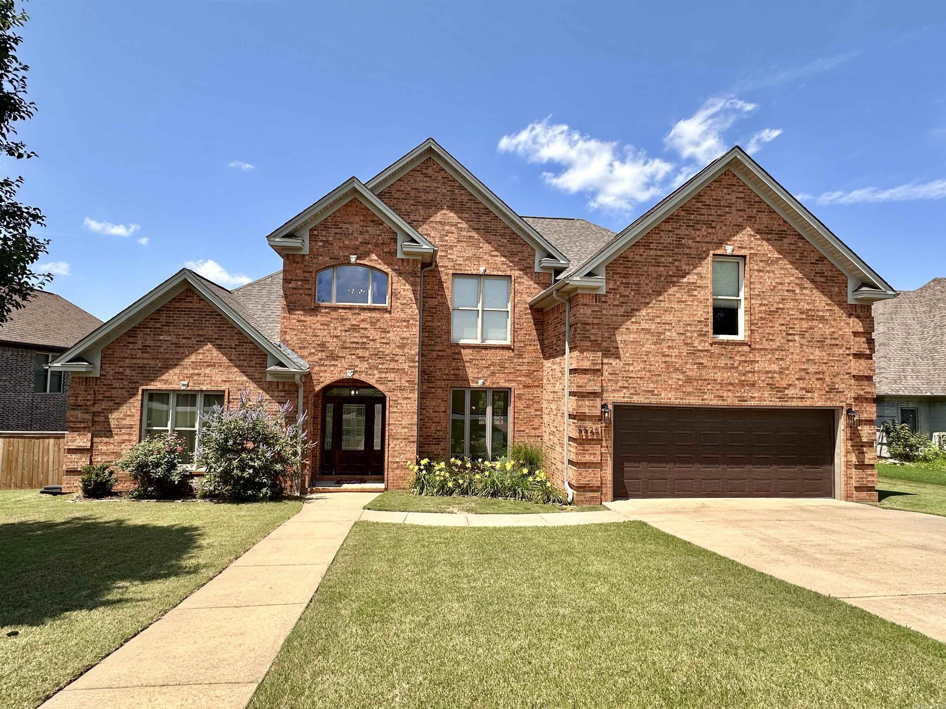 Lexington Ave, Benton, AR 72019