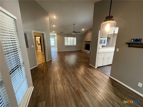 519 Rattan Dr, Victoria, TX, 77901-3735 | Card Image