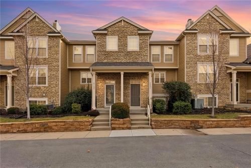 7671 W 158th Ter, Overland Park, KS, 66223-3672 | Card Image