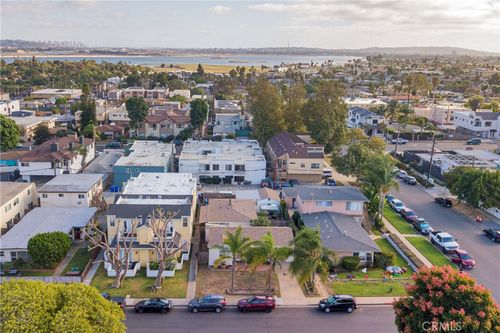 2109 Felspar St, San Diego, CA, 92109-3623 | Card Image