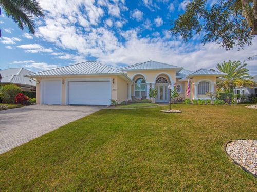 1055 Quail Ct Sw, Vero Beach, FL, 32968-5842 | Card Image