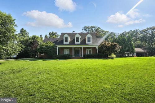 5611 Edgemont Dr, ALEXANDRIA, VA, 22310-1316 | Card Image