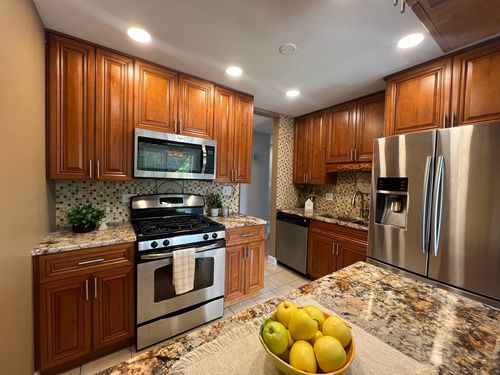 302-1880 Bonnie Ln, Hoffman Estates, IL, 60169-1040 | Card Image