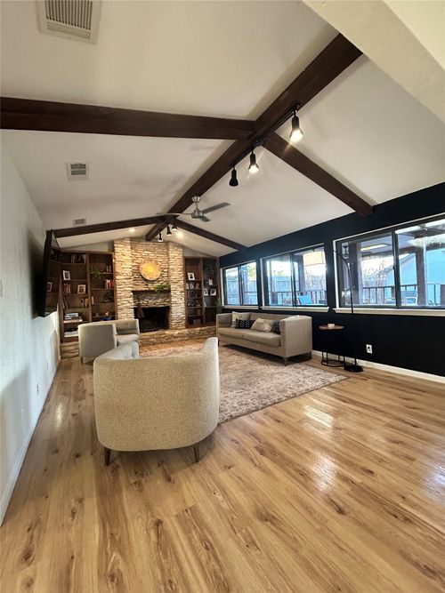 9507 Sherbrooke St, Austin, TX, 78729-2737 | Card Image