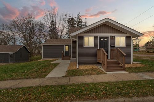 102 Buchannon St S, Waterville, MN, 56096-1305 | Card Image