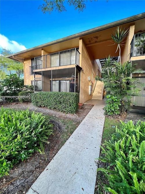 apt-80-5849 Washington St, Hollywood, FL, 33023-7417 | Card Image