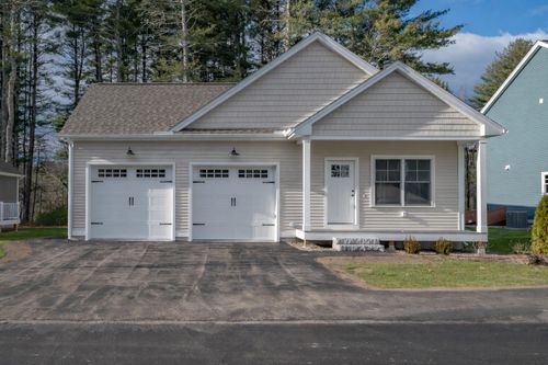 14 Wilderness Dr, Nashua, NH, 03062-1702 | Card Image