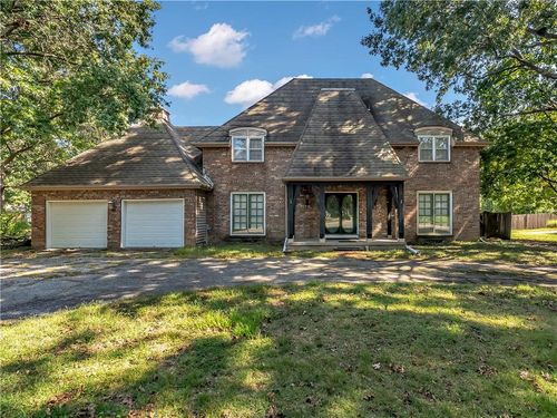 1000 S Stratford Rd, Olathe, KS, 66062-2117 | Card Image