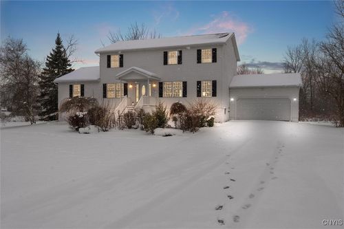 8139 Kneeskern Road, Cicero, NY, 13030 | Card Image