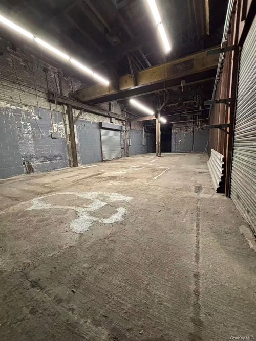 220 Stewart Ave, Brooklyn, NY, 11237-1133 | Card Image