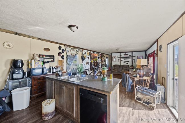 9409 S Horners Chapel Rd, Home with 3 bedrooms, 2 bathrooms and null parking in Pekin IN | Image 12