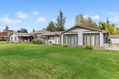 1542 Davenport St, Sturgis, SD, 57785-2108 | Card Image