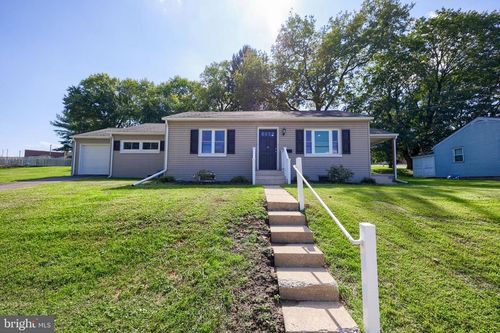15 Circle Rd, MILLERSVILLE, PA, 17551-1511 | Card Image