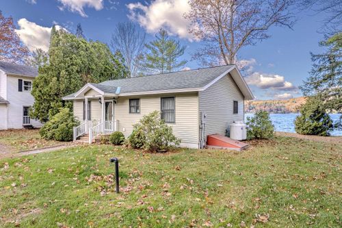 136 Cones Point Rd, Poultney, VT, 05764-9194 | Card Image