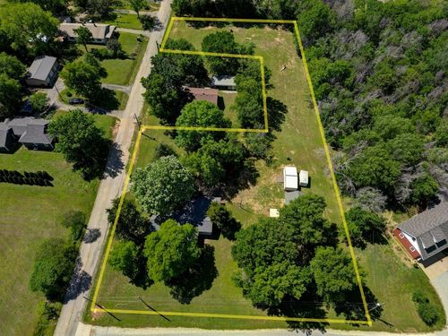 205 S Centennial Rd, Arkansas City, KS, 67005-9606 | Card Image