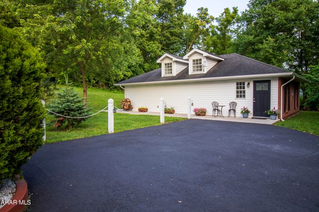 259 Chimney Rocks Rd, House other with 5 bedrooms, 5 bathrooms and null parking in Hollidaysburg PA | Image 32